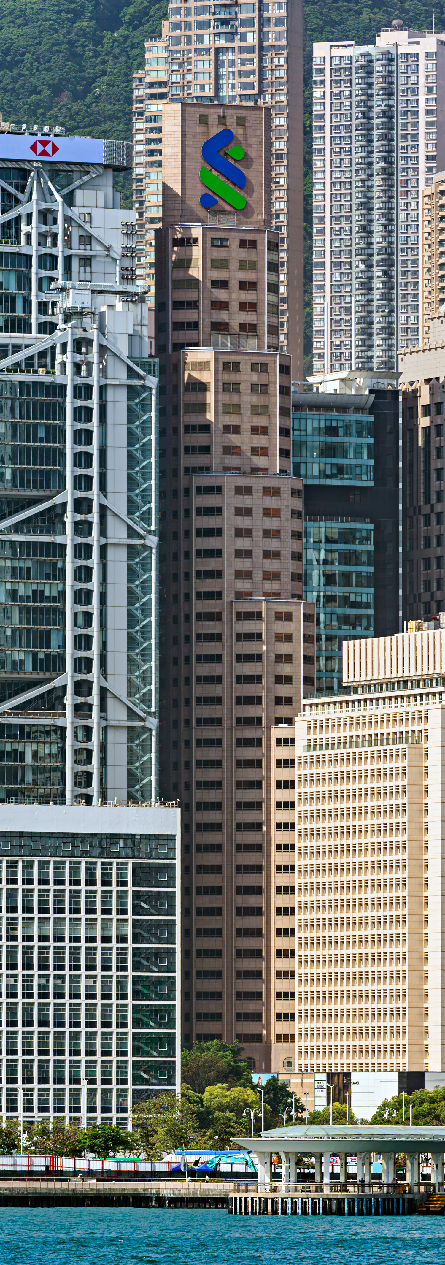Standard Chartered Bank, Hong Kong - View across Victoria Harbour. © Mathias Beinling
